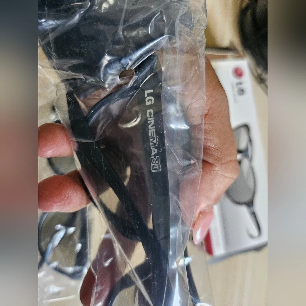 LG Cinema 3D Glasses - Black AG-F310 2 Pair